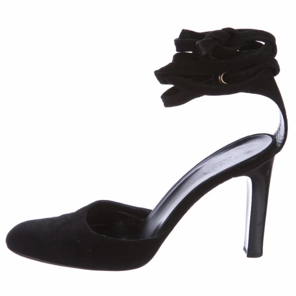 Gucci black round toe pump with wrap-around ankle strap